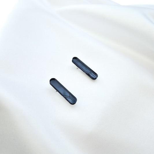 yukinor ame earring in graphite black | yukinor ame-korvakoru grafiitin musta