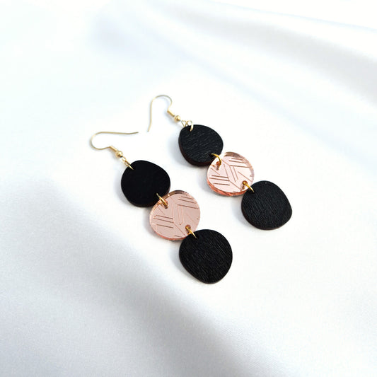 yukinor kawa earring in rose-gold-black | yukinor kawa-korvakoru ruusukulta-musta