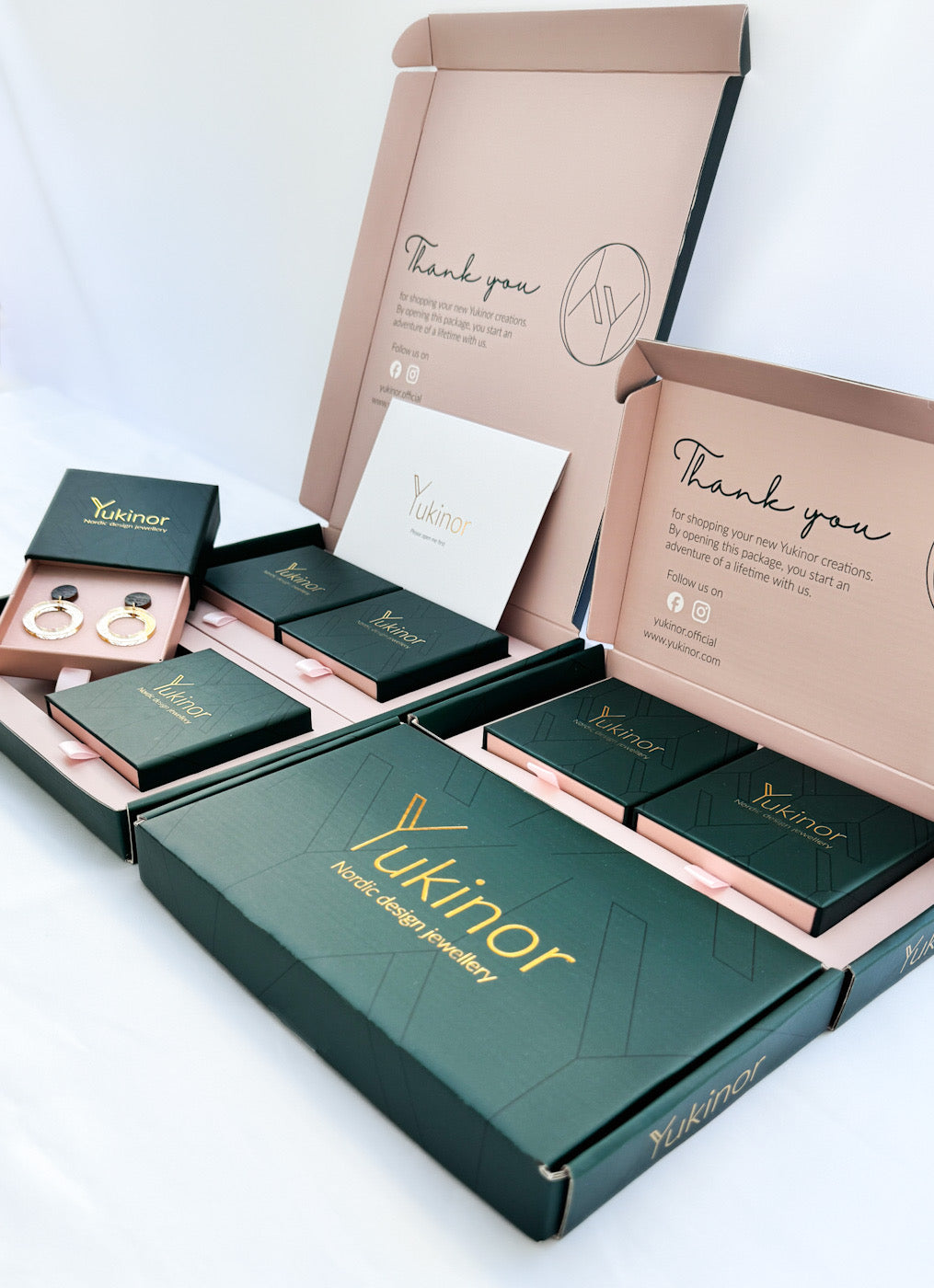 Yukinorin korulaatikot ja postituslaatikot – Yukinor jewellery boxes and shipping boxes