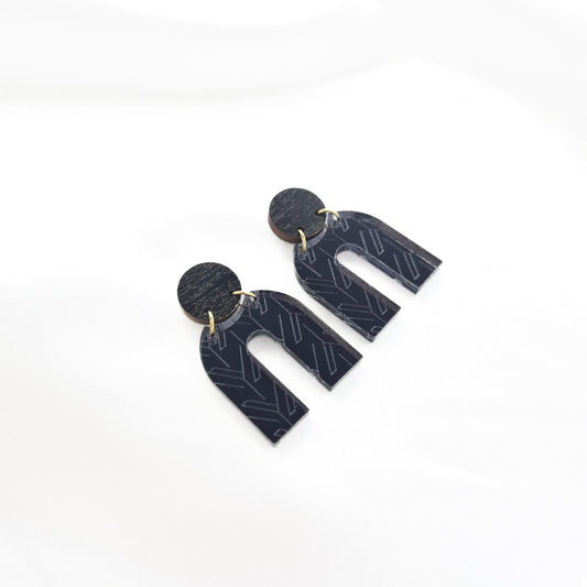 yukinor kouki earring in graphite-black-black yukinor kouki-korvakoru grafiitin-musta-musta
