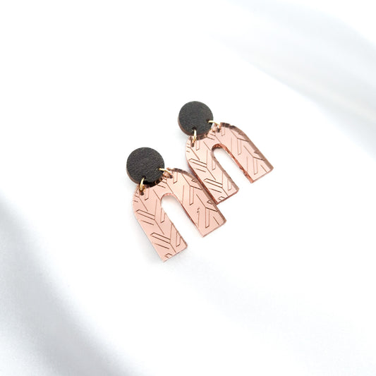 yukinor kouki earring in rose-gold-black| yukinor kouki-korvakoru ruuskukulta-musta
