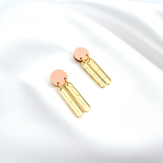 yukinor nami earring in gold-peach yukinor nami-korvakoru kulta-persikka